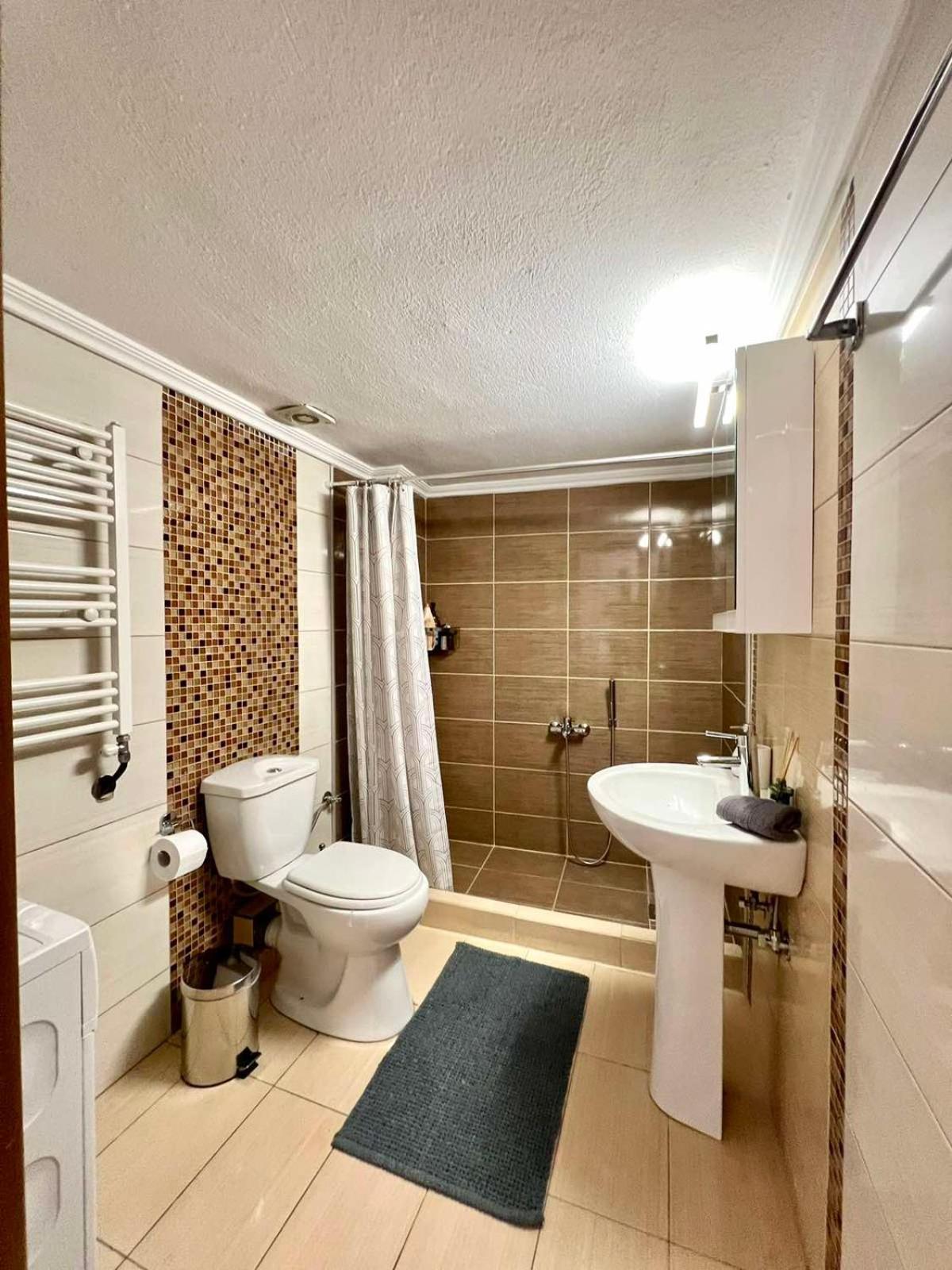 P Deluxe Suites Β4 เนอา มิคานิโอนา ภายนอก รูปภาพ